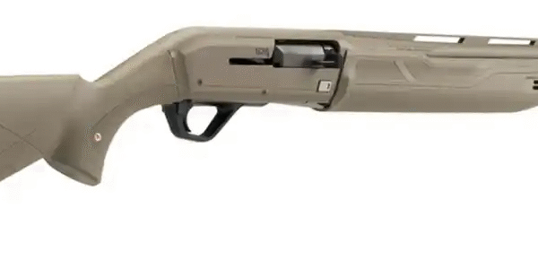 Winchester SX4 FDE semi-automatic shotgun Winchester SX4 FDE semi-automatic shotgun